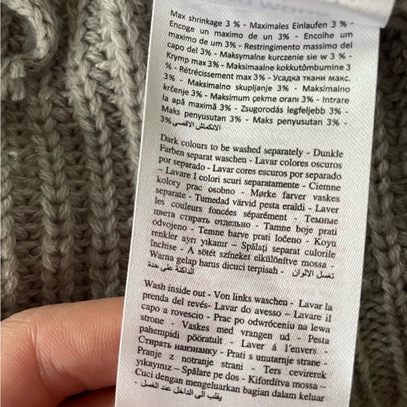 Vera Moda Oversized Women’s Gray Knit Sweater with Tie Up Back Detail Size Small - Picture 2 of 9